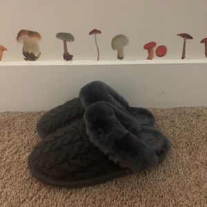 Bearpaw slippers